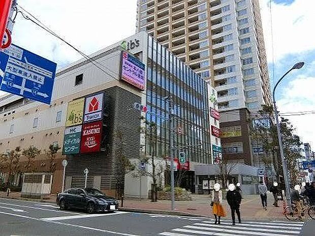 ヤマダデンキテックランドNew市川本八幡店 徒歩21分。欲しい家電を現物で確認した上で購入でき、生活に欠かせない電化製品をすぐに揃えられる利便性が魅力です。 1650m