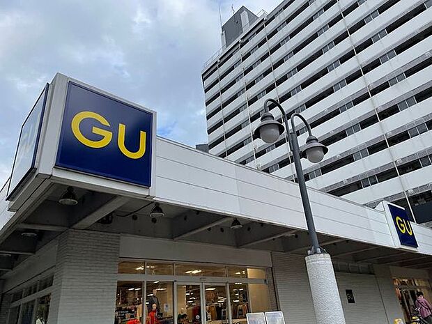 ジーユー西葛西店 徒歩17分。 1310m