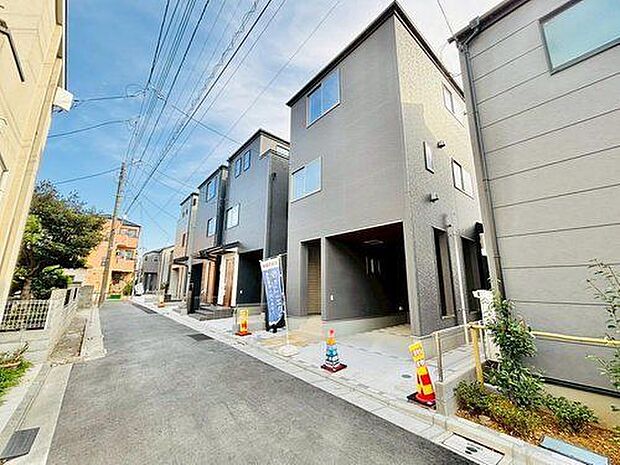 同施工会社による美しい住まいの実例です。※本物件の色や形状とは異なります。