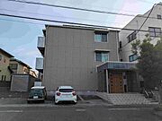 平塚駅より徒歩15分 1階 築17年4ヶ月の賃貸物件