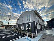 茅ケ崎駅よりバス20分 徒歩8分 1階 築1年11ヶ月の賃貸物件