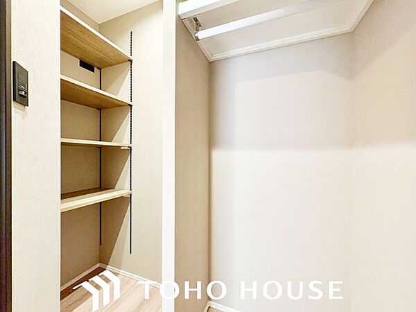 各部屋に必要な量の収納があるか、高さ・奥行きは適度で、活用しやすいものになっているか。 “量”だけでなく、”位置”によっても変わる「収納力」を子どもの成長も加味して確認しよう。