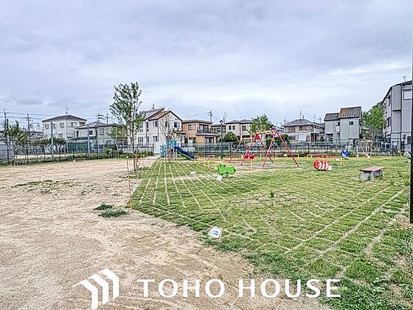 広く散歩にも最適な郡津公園まで徒歩3分 210m