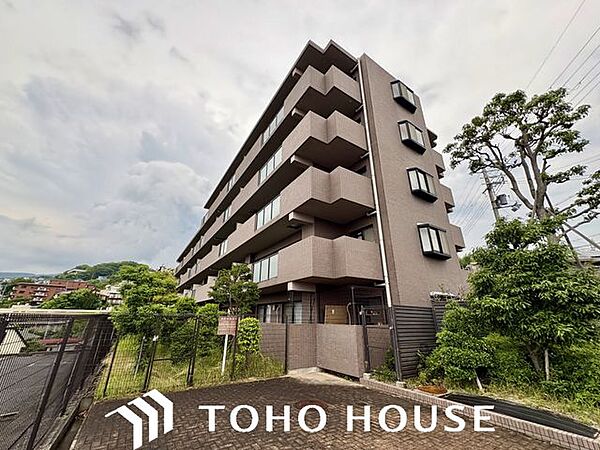 手入れの行き届いたマンションは、住み心地も良く、資産価値も維持されます。マンションではまず、外壁やエントランスなどの共用部分の維持管理がポイント。