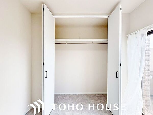 収納ひとつ、ふたつのわずかな違いが「居住スペースを有効的に使えるか」という部分で差が出る可能性が。各居室の収納はしっかりとした容量のスペースを確保しております。