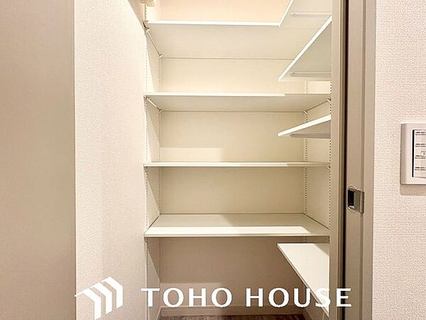 シューズインクロークあり。室内に汚れを持ち込まないので、花粉症などアレルギーをお持ちの方にもオススメ。