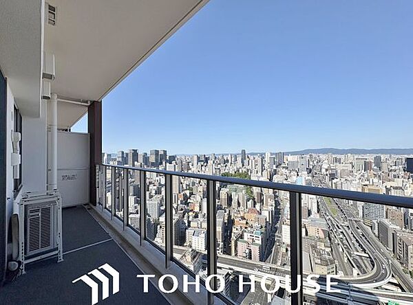 Balcony日々の生活の中で些細な出来事も、この広大に広がる眺望に一時癒されるのではないでしょうか？眺望という資産も大切なポイントです。