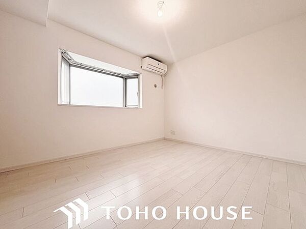 室内【洋室】心と体をゆったりと安らげる主寝室。寝室のゆとりが大きい分だけ、暮らしの安らぎは深まります。
