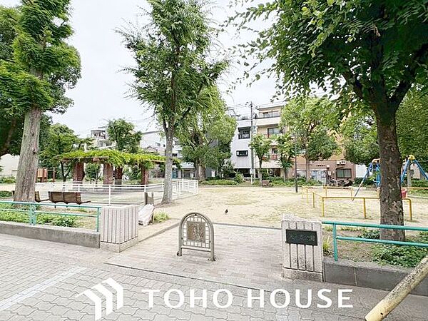 入舟南公園 徒歩5分。 360m
