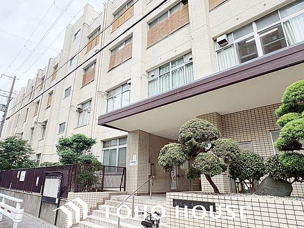 大阪市立大淀中学校 徒歩8分。 630m