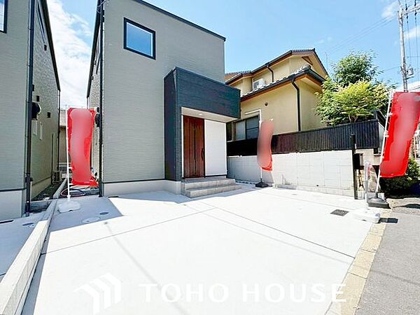 一戸建て住戸を持つ最大のメリットは、駐車場代金を支払い続ける必要がないことです。賃貸住宅に住んでいる方と比較すると大きな金額の差が生まれてきます。戸建の購入を考えるきっかけに挙げることが多いようです。