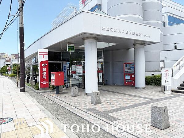 大阪安治川口駅前郵便局 徒歩6分。 410m