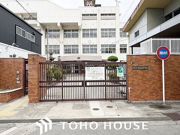 大阪市立春日出中学校 徒歩18分。 1390m