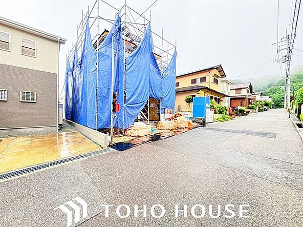 建物に対して高い耐震性・耐久力に基づく信頼こそが、まずは快適な住まいの大前提。長年の経験と試行錯誤から生まれた様々な技術が、堅牢なすまいづくりを実現します。