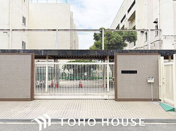 大阪市立春日出小学校 徒歩16分。 1250m
