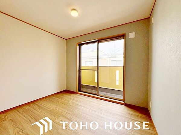 物件の陽当りや通風・仕様設備やお部屋の大きさの比較、近隣・周辺環境や街並みなど、資料には掲載していない情報が現地にはたくさんあります。　是非ご確認ください。