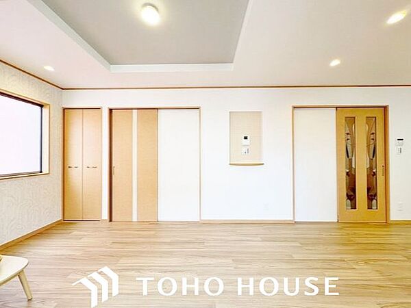 各お部屋を最大限広く使って頂ける様、全居住スペースに収納を完備しております。プライベートルームはゆったりと快適に。