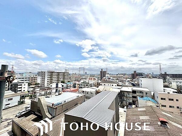 建物完成前には物件の現地と、近隣の完成施工例をご案内させて頂きます。その他資金計画やローン返済シュミレーションなど、ファイナンス面のご相談も承ります。お気軽にご相談下さいませ。