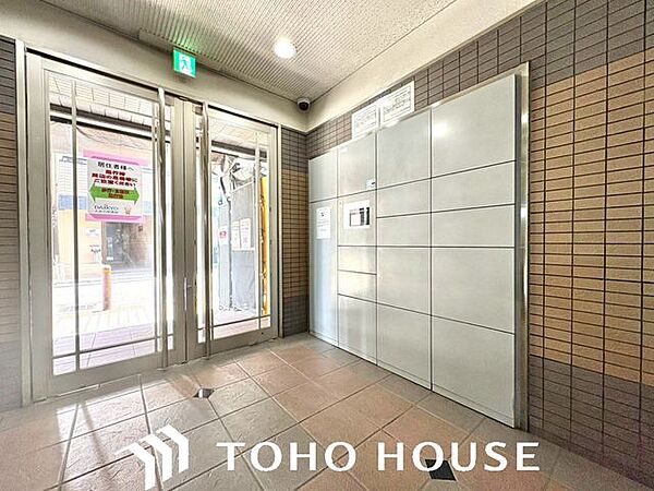 住まい探しは街探し。みんなが街探しのポイントにしているのは何？　第1位は過半数が支持した納得の 『交通の利便性』。続いて3割以上の人が『住環境』と『公園、緑地の充実』です。