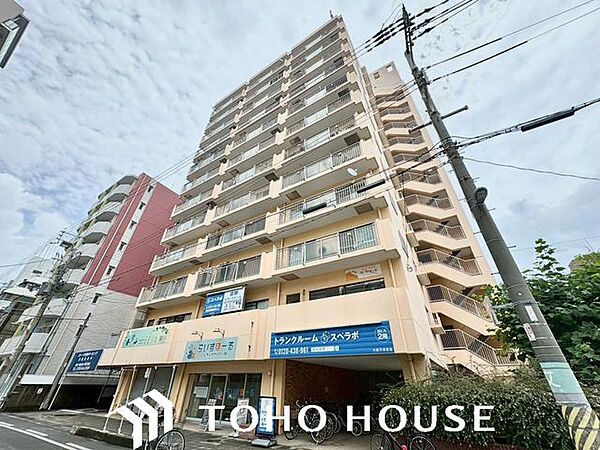 マンションは、駅から近い物件のほうが高めの価格で売りやすい。将来売却する可能性があるなら、都心などへの交通アクセスの良い駅から徒歩10分以内で、管理の行き届いた物件を選ぼう。
