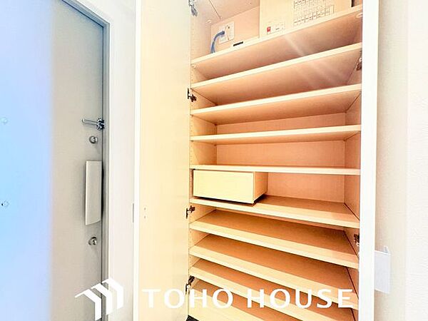 各部屋に必要な量の収納があるか、高さ・奥行きは適度で、活用しやすいものになっているか。 “量”だけでなく、”位置”によっても変わる「収納力」を子どもの成長も加味して確認しよう。