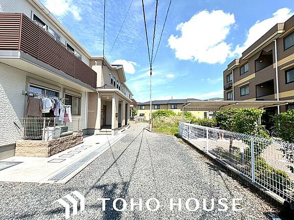 庭小学校入学前の子どもを持つ家庭の約6割が「家族や子どものため」に購入を希望。入学後の転校を避け、広い空間でのびのび育てたいなどの親心が、家探しのきっかけになっているようです。