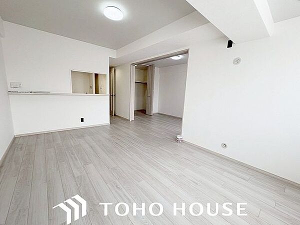 新居に住む喜びや楽しみ、嬉しさをご家族みんなに感じて頂きたい。そんな想いで生まれた住まいは、年を重ねても、いつの時代になっても色褪せず輝き続けます。「この家で良かったね」そういってもらえる様に。