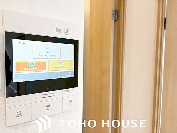 「見える安心」をカタチにしました。　誰が来てもわかる様にモニター付きインターホンを設置。快適と安らぎを合わせた優しい設計。外出時にも便利な録画機能を標準完備。