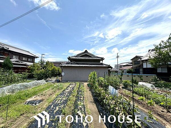 有効面積約127坪、理想の住まいを叶えるゆとりある角地！