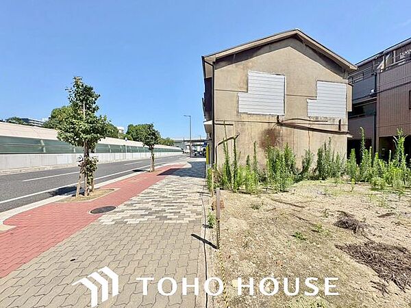 建物完成前には物件の現地と、近隣の完成施工例をご案内させて頂きます。その他資金計画やローン返済シュミレーションなど、ファイナンス面のご相談も承ります。お気軽にご相談下さいませ。