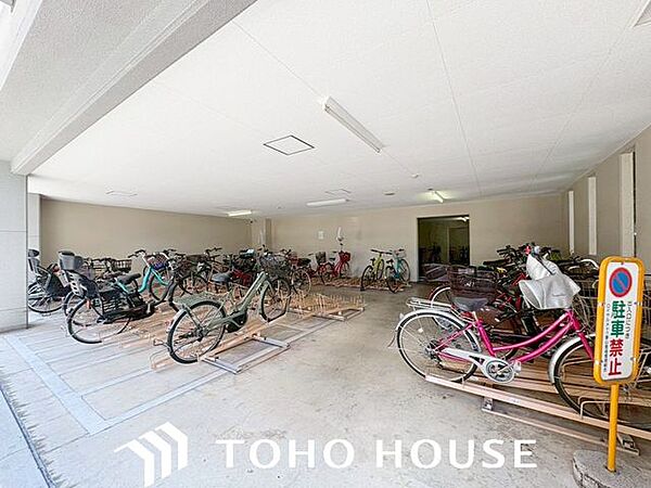 マンション内に駐輪場を完備していますので、通勤やお出かけにも便利です