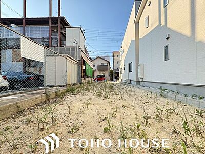 外観:服部緑地まで徒歩約7分!自然を身近に感じられる閑静な住宅街に位置する売地です。長興寺南郵便局へ徒歩約2分、阪急オアシスへ徒歩約16分と生活施設も揃っています。平坦地のため自転車移動も快適。 外観:服部緑地まで徒歩約7分!自然を身近に感じられる閑静な住宅街に位置する売地です。長興寺南郵便局へ徒歩約2分、阪急オアシスへ徒歩約16分と生活施設も揃っています。平坦地のため自転車移動も快適。