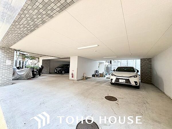 物件の陽当りや通風・仕様設備やお部屋の大きさの比較、近隣・周辺環境や街並みなど、資料には掲載していない情報が現地にはたくさんあります。　是非一度、現地をご確認ください。