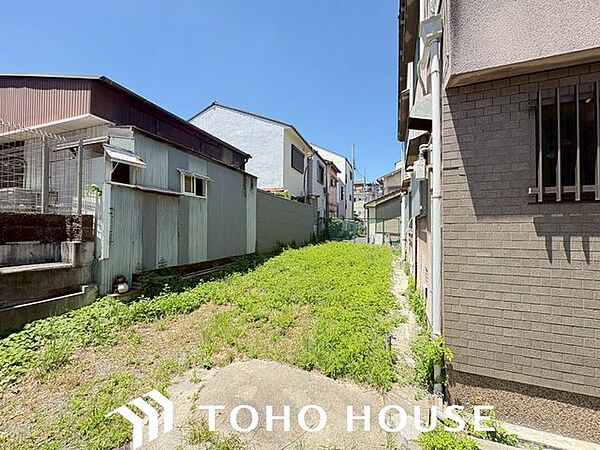 一つ屋根の下にそれぞれの暮らしがある。お部屋ぐらいは自分の価値観で自由にしたい。だからこそ、そのベースはシンプルであるべきだと思う。なぜなら、時の流れで人の好みは変わっていくものだから。