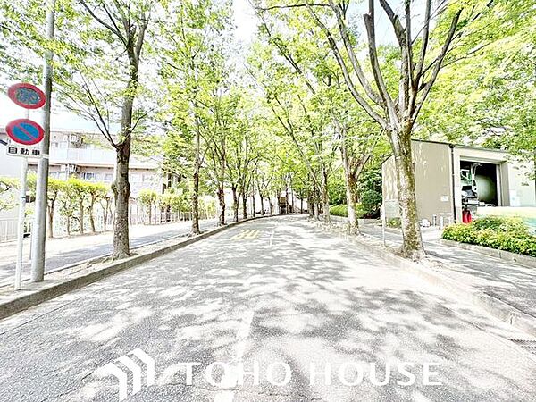 小さなお子様がいるご家庭でも安心。静かで落ち着いた住環境が、ご家族の穏やかな日常とプライベートな時間を守ります。