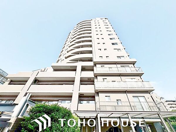 家族の温かさと陽光の暖かさ、楽しい毎日と明るい未来を予感させる「空間が織り成すひとつ先の住み心地」を演出します。是非一度、ご自身にて御覧ください。