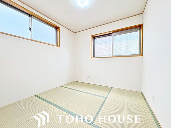 和室は有るだけでも落ち着く空間ですが、 「家族団らん」 「来客時の客間」 等々多目的なスペースとして活用出来る便利な空間です。