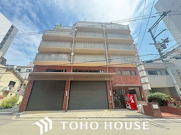 建物に対して高い耐震性・耐久力に基づく信頼こそが、まずは快適な住まいの大前提。長年の経験と試行錯誤から生まれた様々な技術が、堅牢なすまいづくりを実現します。
