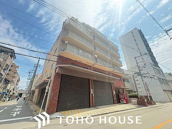 ここから始まる『日常』はご家族にとって大切な時間となります。だからこそ、少しでも豊かに、少しでも快適に。そんな想いから生まれた本邸宅は、これから先のお住まいをきっと支えてくれるはずです。