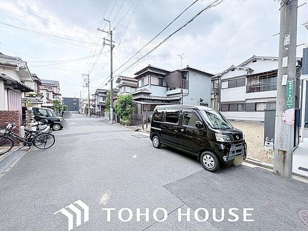 物件の陽当りや通風・仕様設備やお部屋の大きさの比較、近隣・周辺環境や街並みなど、資料には掲載していない情報が現地にはたくさんあります。　是非一度、現地をご確認ください。