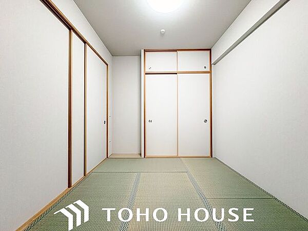 和室は有るだけでも落ち着く空間ですが、 「家族団らん」 「来客時の客間」 等々多目的なスペースとして活用出来る便利な空間です。