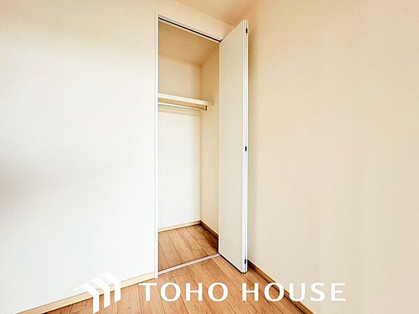 住まい探しは街探し。みんなが街探しのポイントにしているのは何？　第1位は過半数が支持した納得の 『交通の利便性』。続いて3割以上の人が『住環境』と『公園、緑地の充実』です。