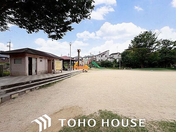久保公園 徒歩6分。 470m