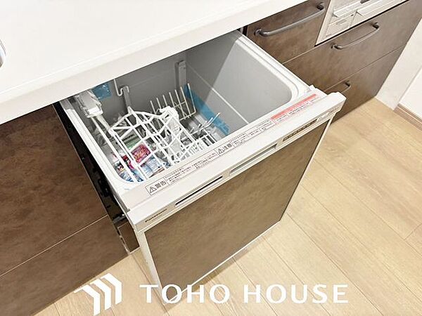 通常の手洗いでは使用出来ないほど高温のお湯や高圧水流を使うことにより汚れを効果的に落とすことができる。殺菌効果が非常に高く哺乳瓶などを使う家庭で需要が高く大変便利。