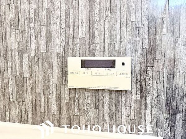 キッチンやお風呂のお湯張りから、追い炊き、保温、足し湯まで全てお任せ、簡単操作です。