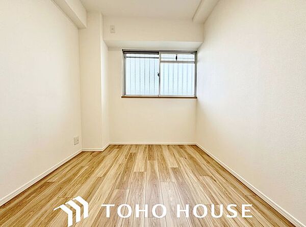 一日の中で多くの時間を過すことになる住まいだからこそ、いつも穏やかな空間であるように心掛けています。 構成する建材などへの配慮が、住まう方の健康を守ります。ワンランク上の、「オンリーワンの家」を提供。