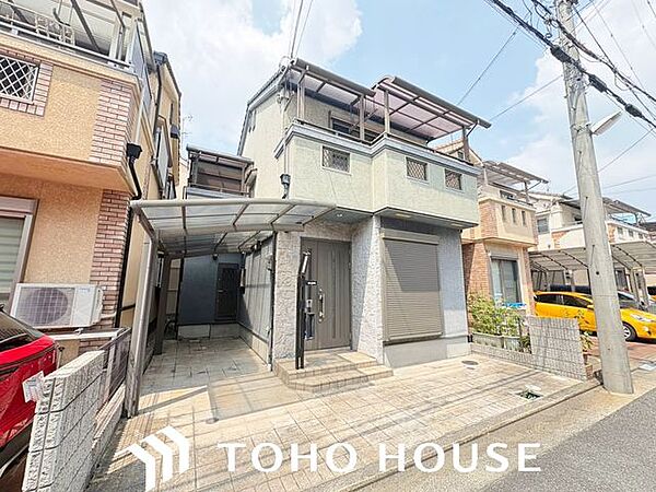 大切な時間を共に過ごすのは、「家族」も「お住まい」も同じです。時代が経っても変わらない居住性の高さと、いつまでも色褪せず住む毎に親しみ深くなるデザイン。