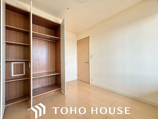各部屋に必要な量の収納があるか、高さ・奥行きは適度で、活用しやすいものになっているか。 “量”だけでなく、”位置”によっても変わる「収納力」を子どもの成長も加味して確認しよう。
