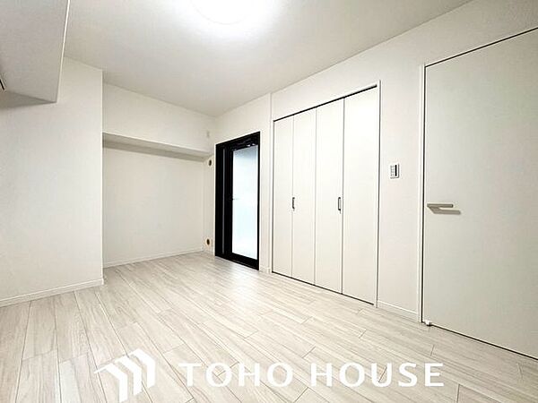 一日の中で多くの時間を過すことになる住まいだからこそ、いつも穏やかな空間であるように心掛けています。 構成する建材などへの配慮が、住まう方の健康を守ります。ワンランク上の、「オンリーワンの家」を提供。
