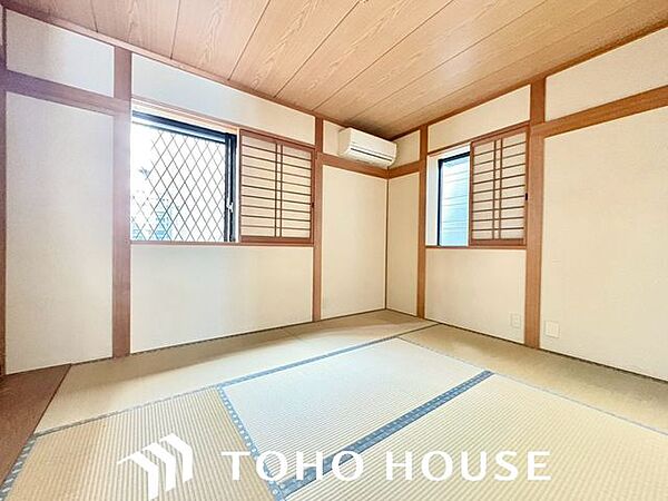 和室は有るだけでも落ち着く空間ですが、 「家族団らん」 「来客時の客間」 等々多目的なスペースとして活用出来る便利な空間です。